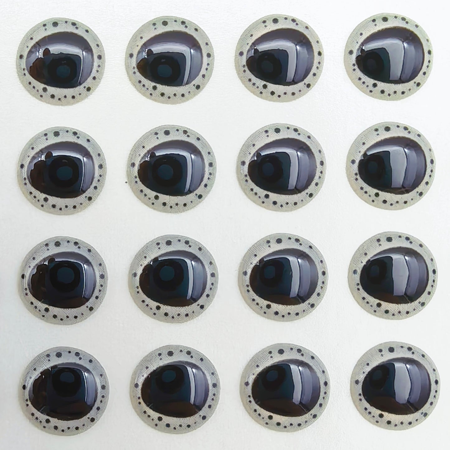 E90 Black Triangle Pupil 3D Eye