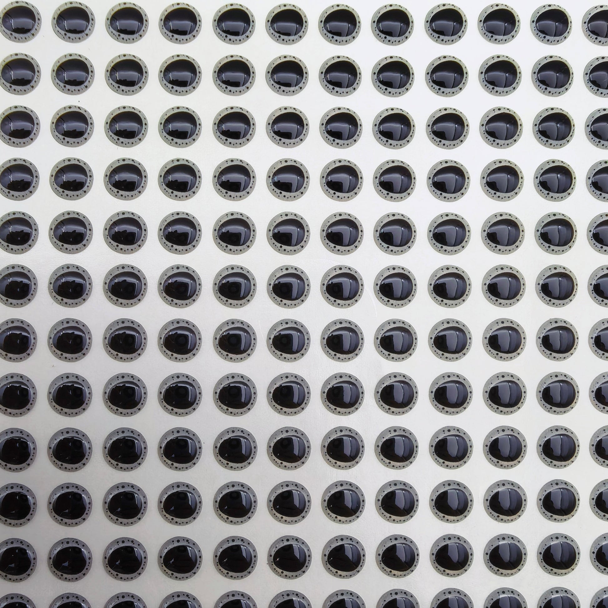 E90 Black Triangle Pupil 3D Eye