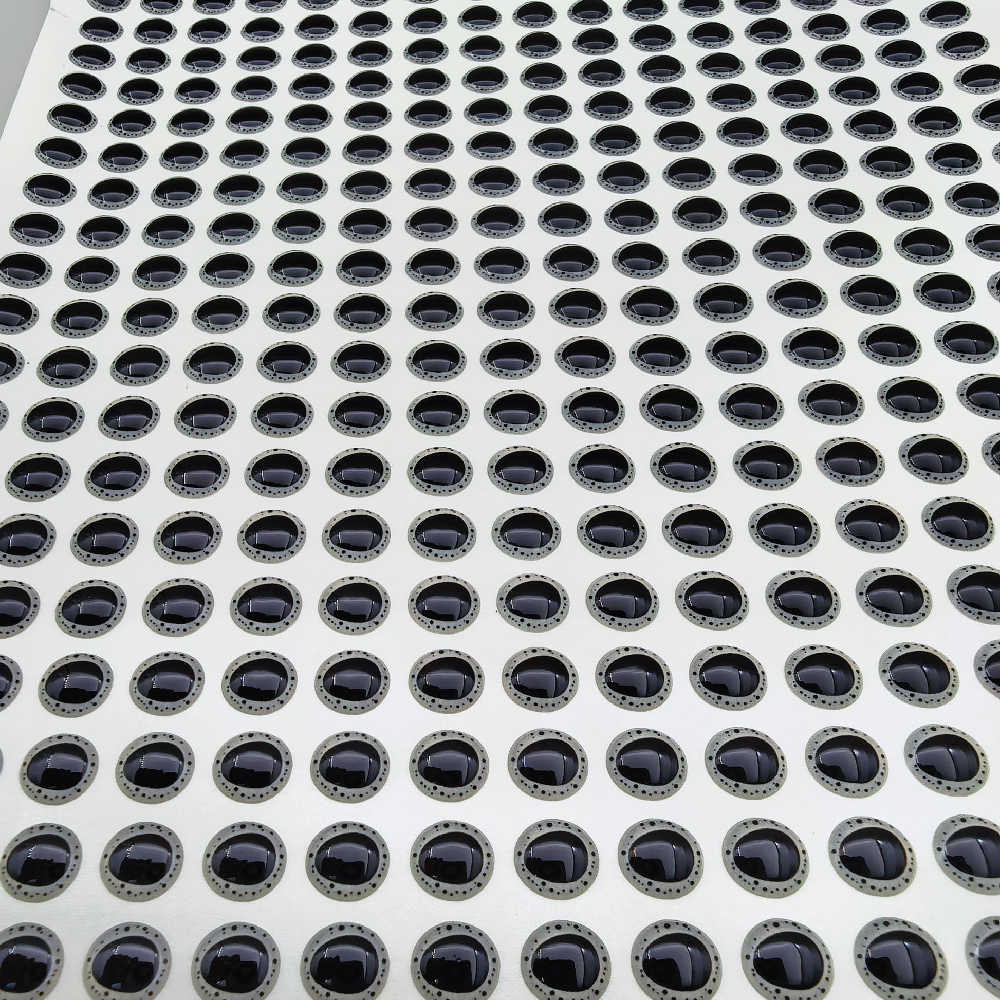 E90 Black Triangle Pupil 3D Eye