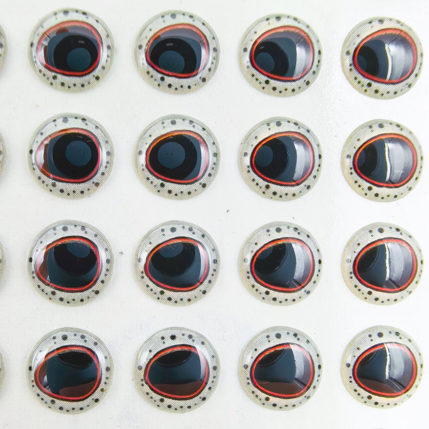 E86 Black Red Triangle Pupil 3D Eye