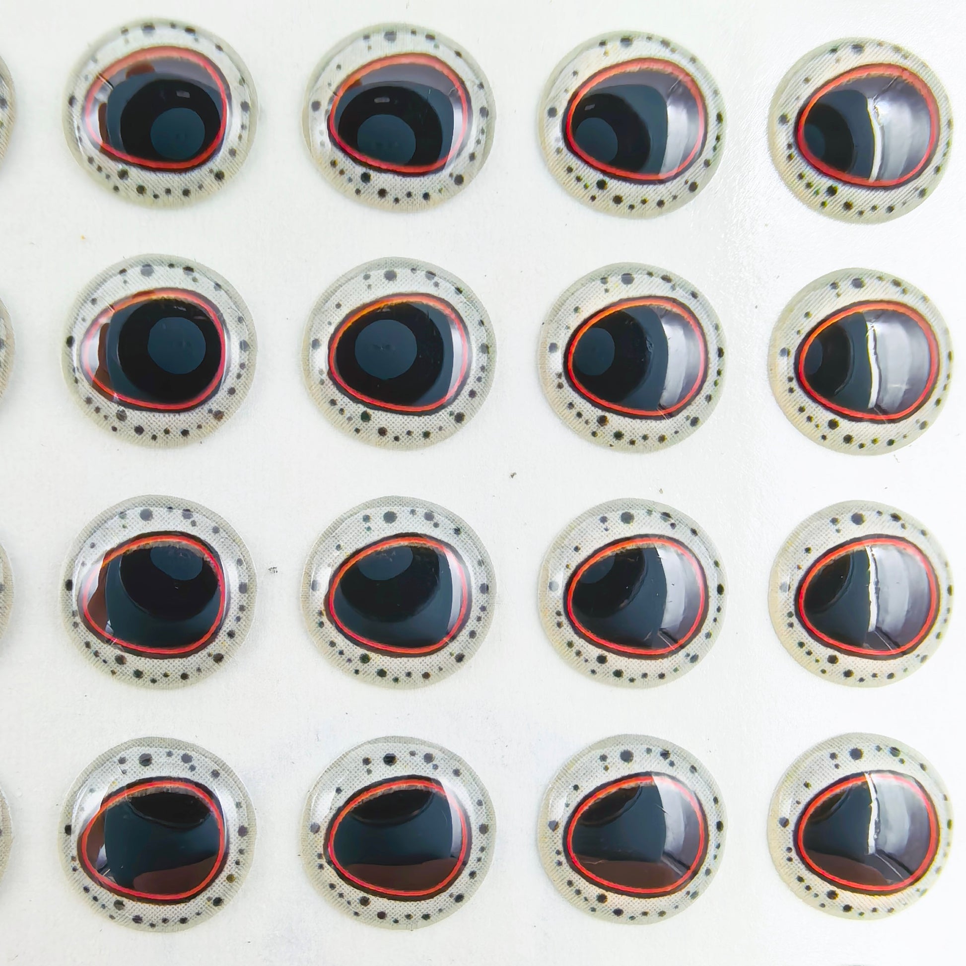 E86 Black Red Triangle Pupil 3D Eye