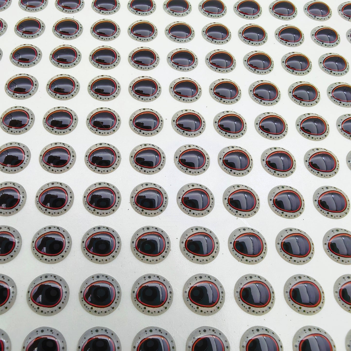E86 Black Red Triangle Pupil 3D Eye