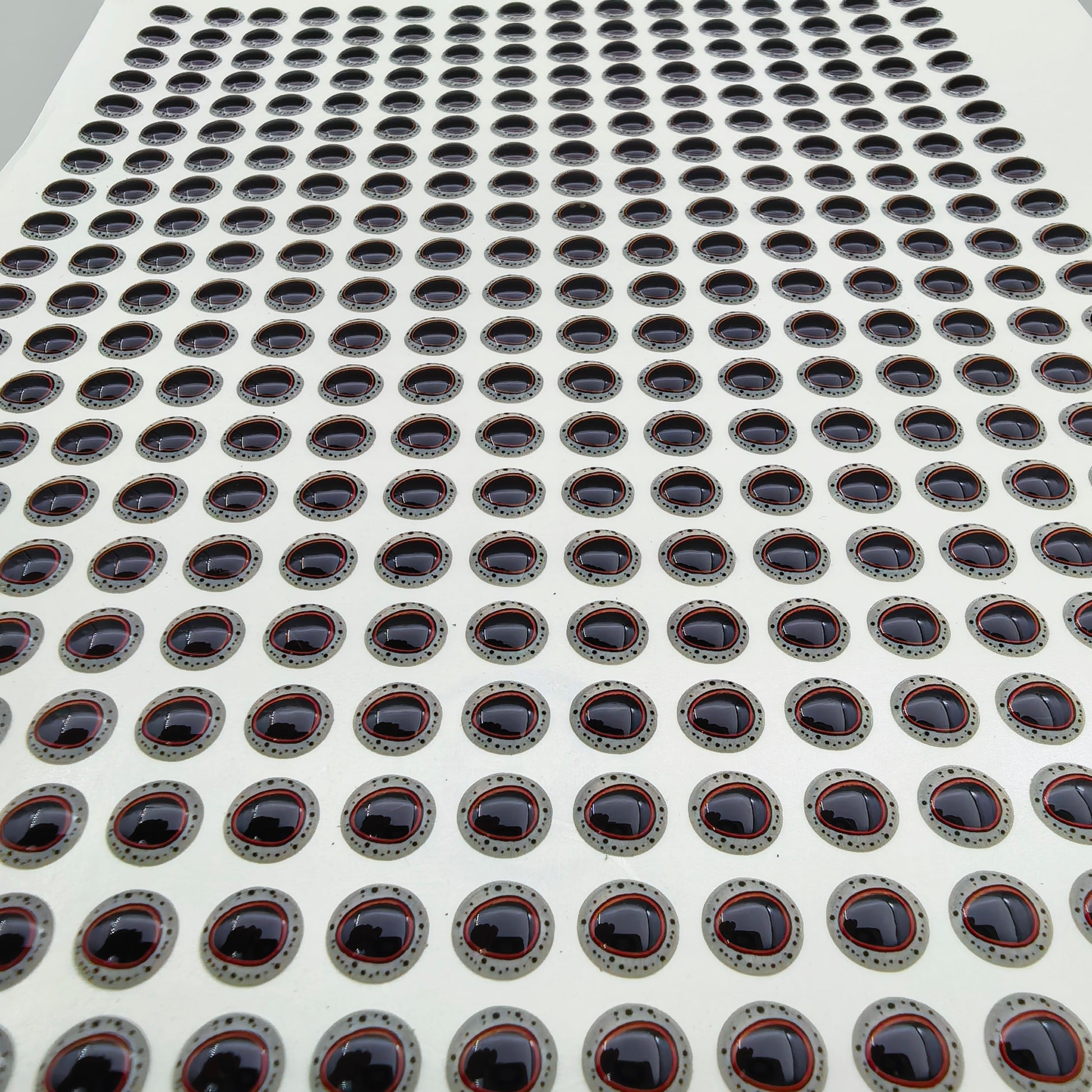 E86 Black Red Triangle Pupil 3D Eye