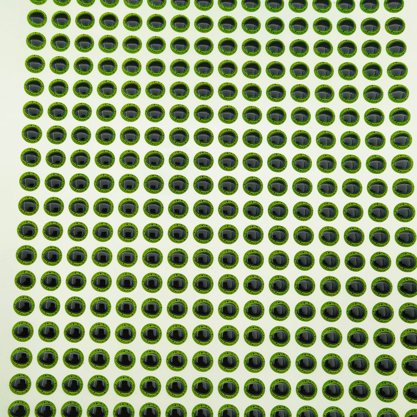 E85 Green Triangle Pupil 3D Eye