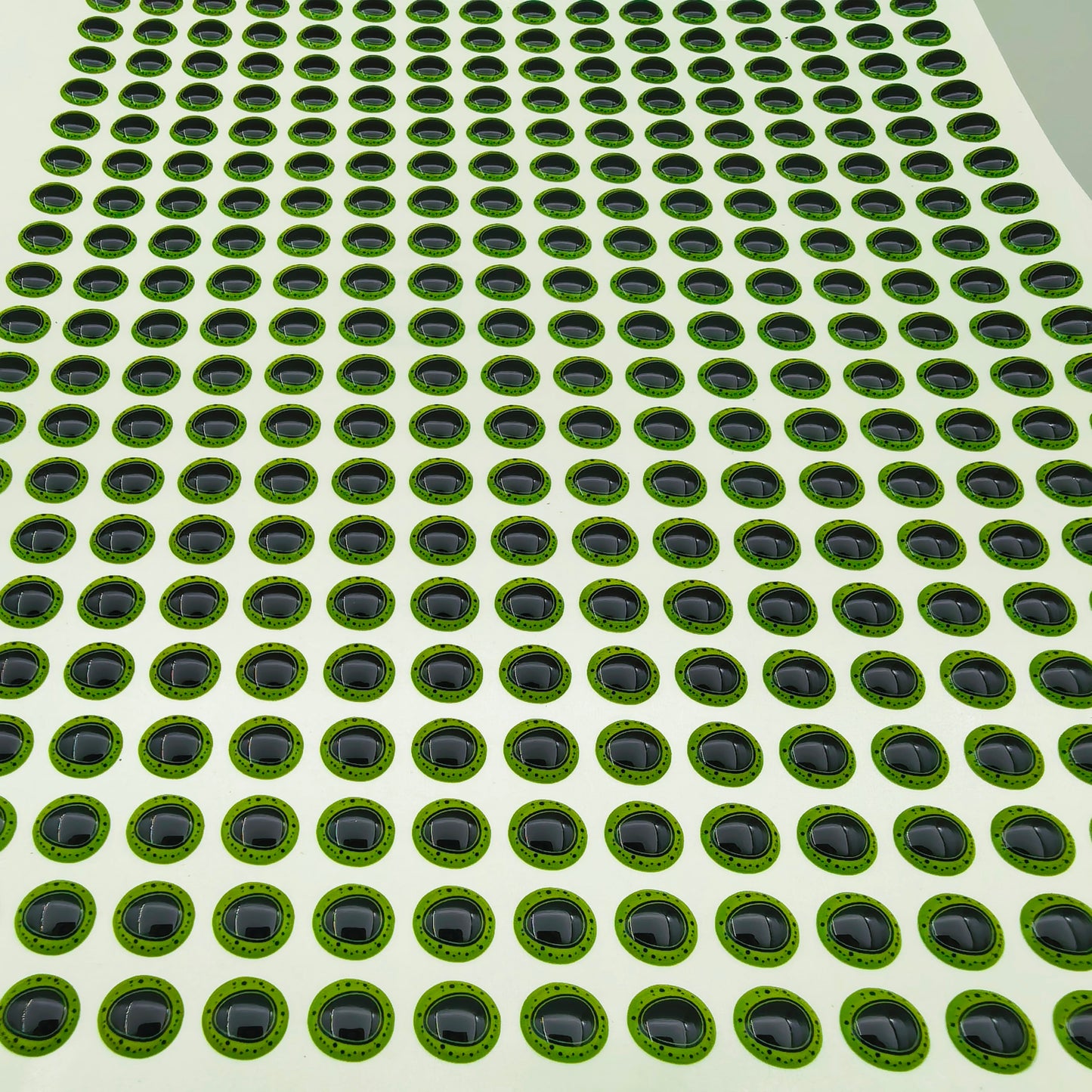 E85 Green Triangle Pupil 3D Eye