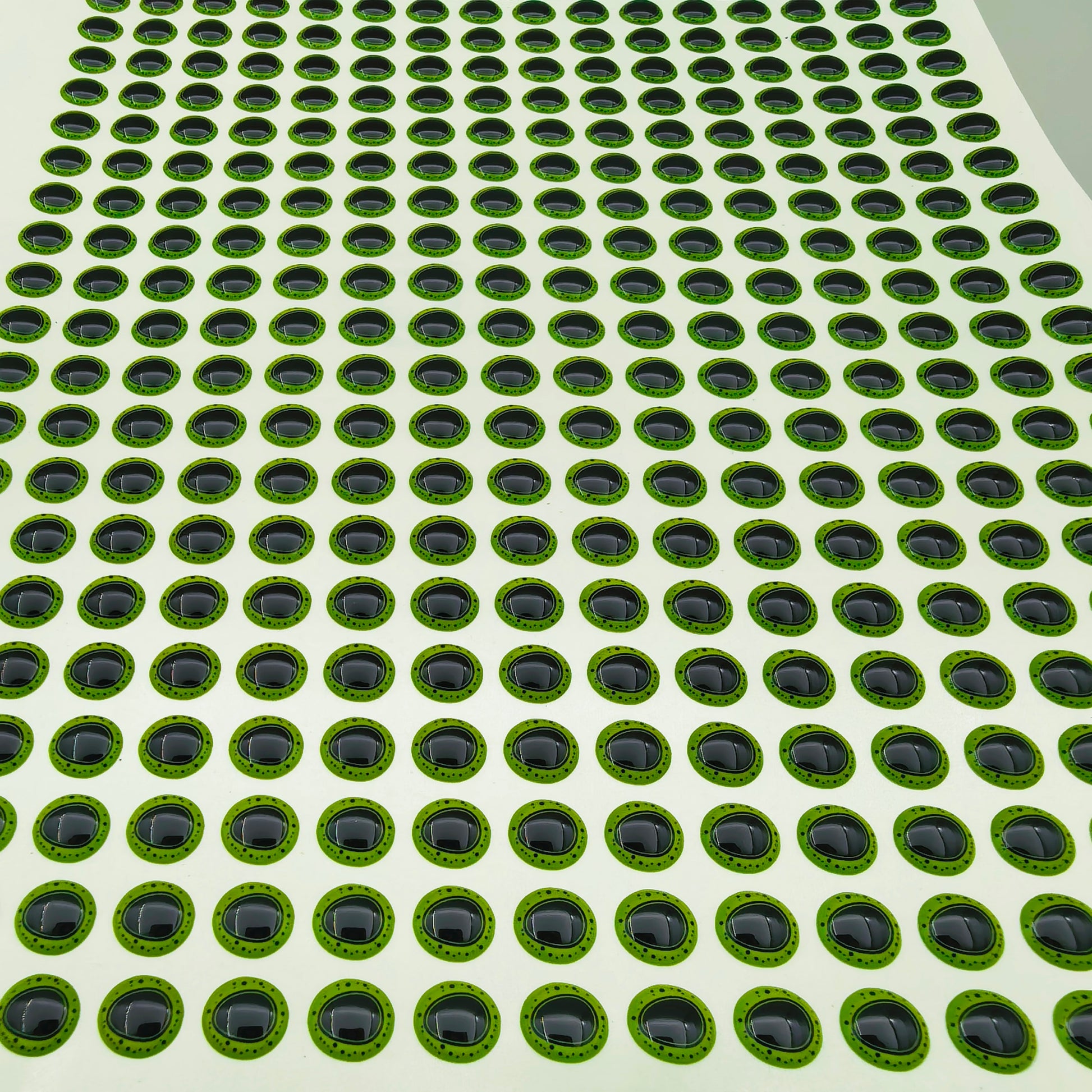 E85 Green Triangle Pupil 3D Eye