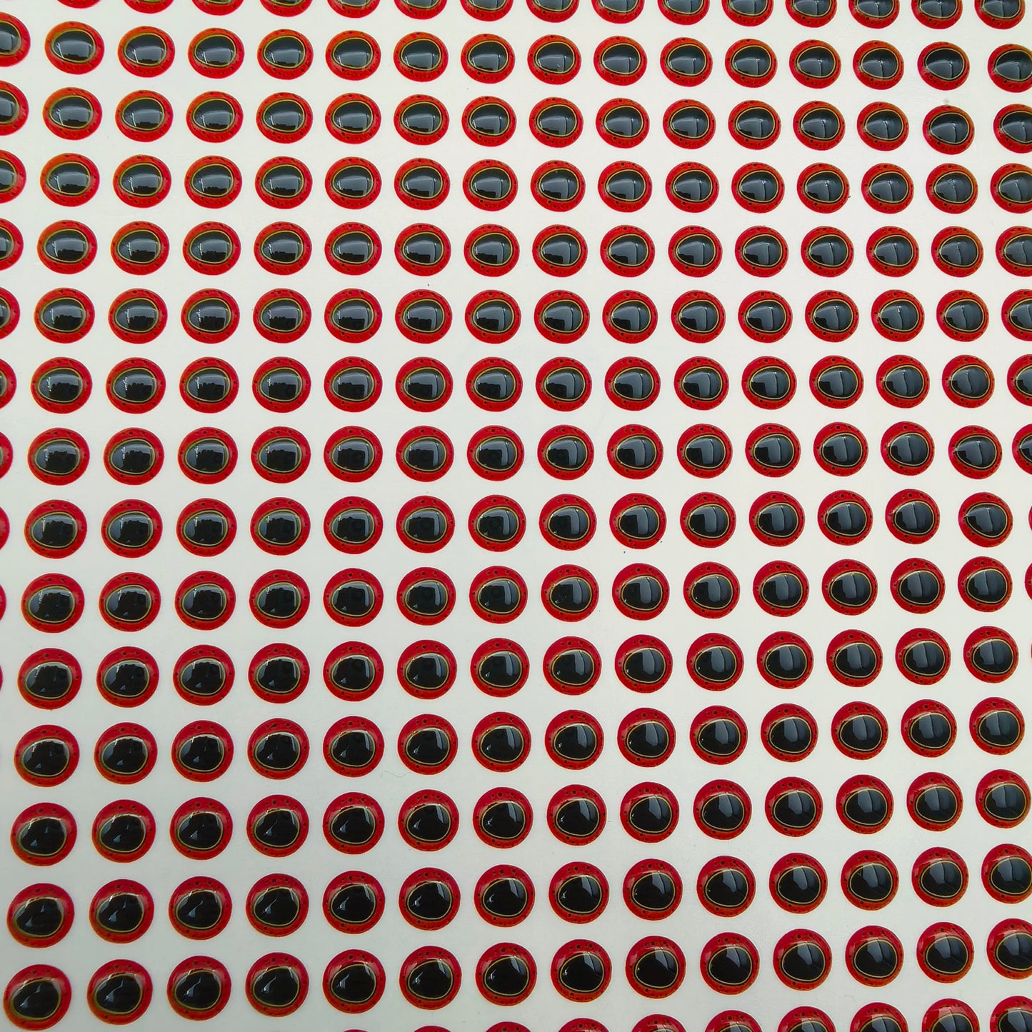 E89 Black Triangle Pupil 3D Eye