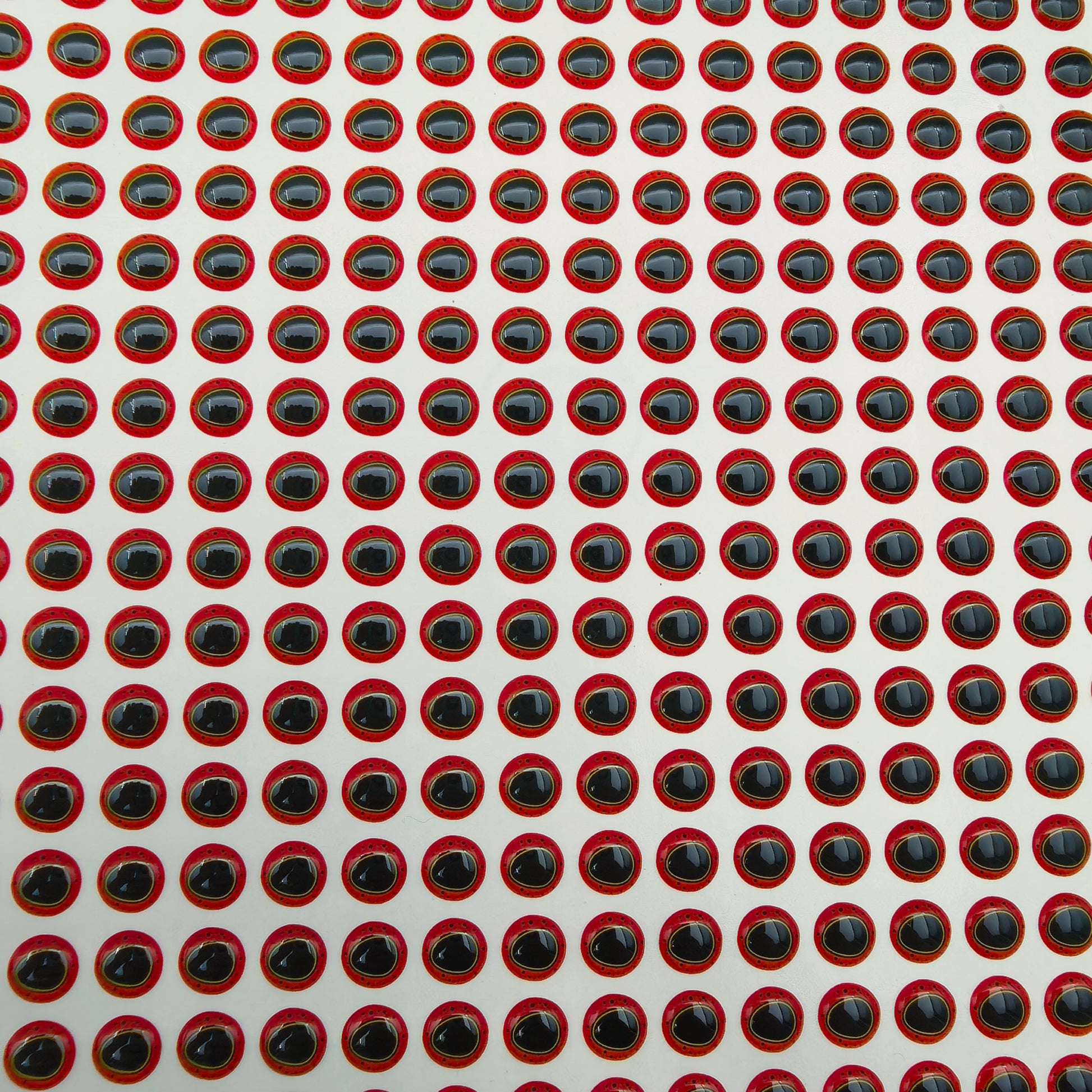 E89 Black Triangle Pupil 3D Eye